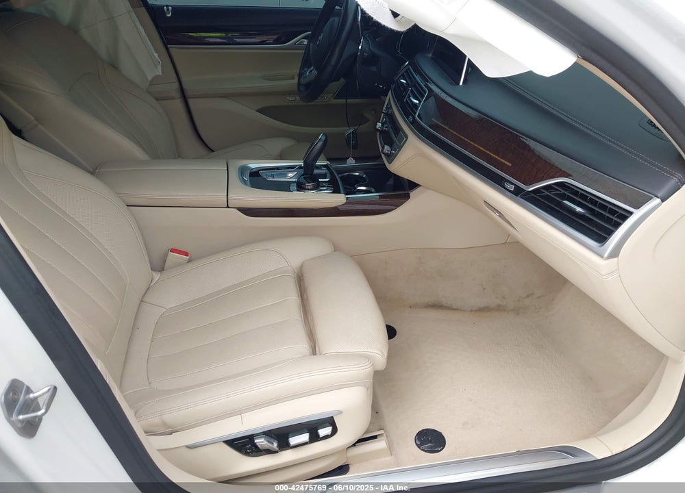 2017 BMW 740I VIN: WBA7E2C53HG740273