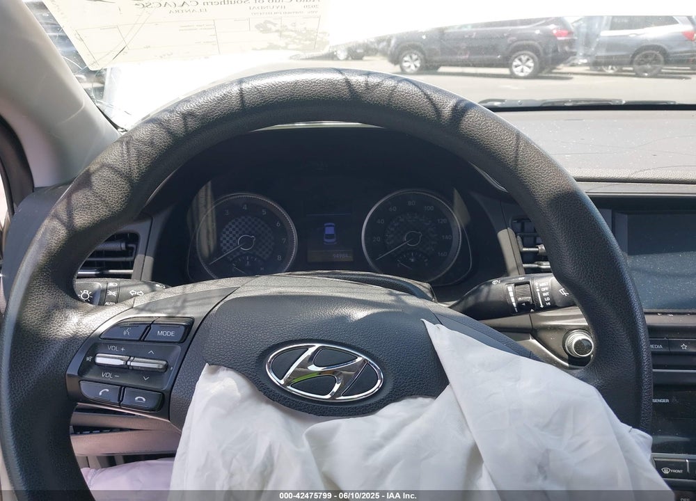2020 HYUNDAI ELANTRA VIN: 5NPD84LF9LH574797