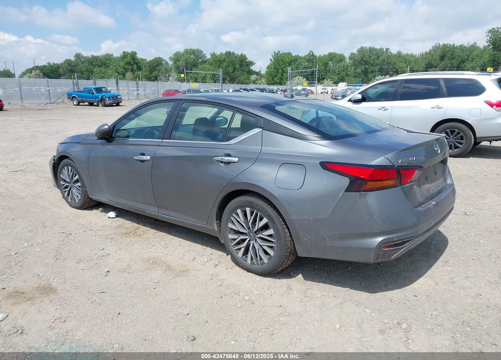 2023 NISSAN ALTIMA SV FWD VIN: 1N4BL4DV8PN390751