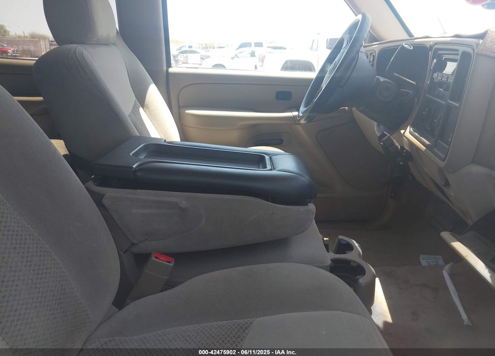 2005 CHEVROLET TAHOE LS VIN: 1GNEK13TX5R209333