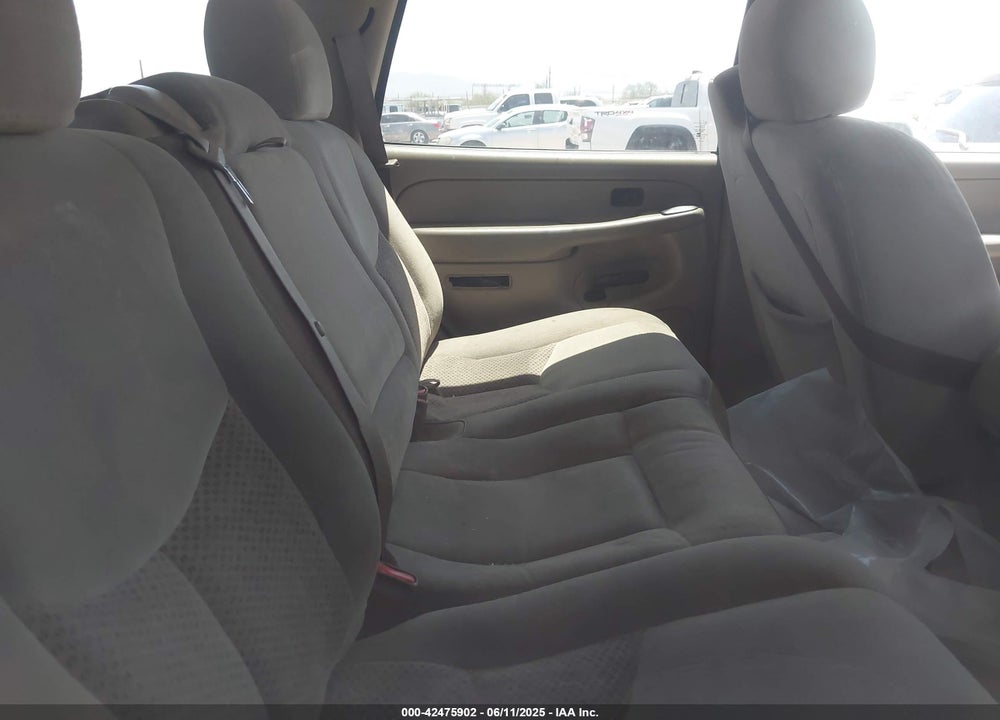 2005 CHEVROLET TAHOE LS VIN: 1GNEK13TX5R209333