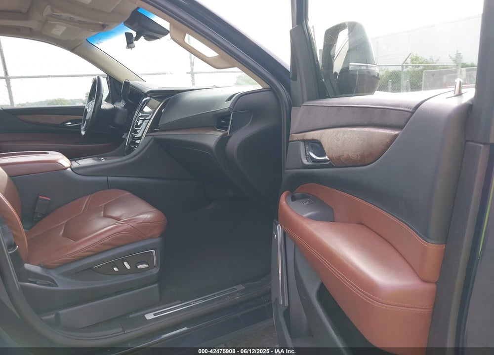 2017 CADILLAC ESCALADE ESV VIN: 1GYS4JKJ4HR247094