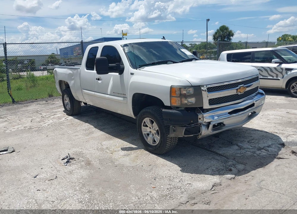 2013 CHEVROLET SILVERADO 1500 LT VIN: 1GCRKSE76DZ168195