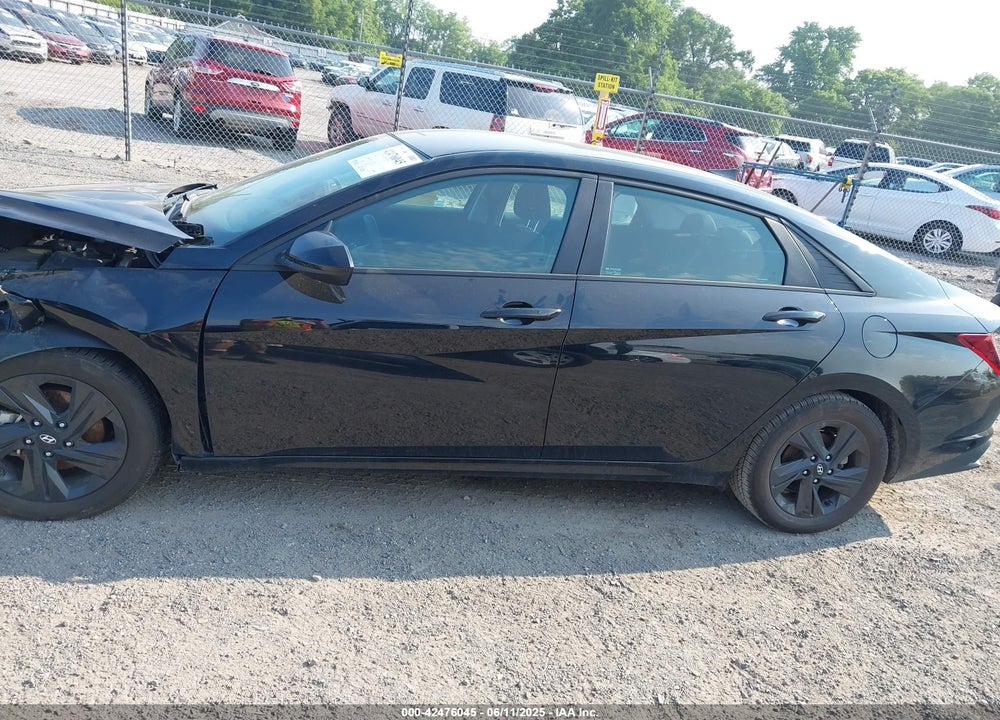 2021 HYUNDAI ELANTRA VIN: 5NPLM4AG6MH007113