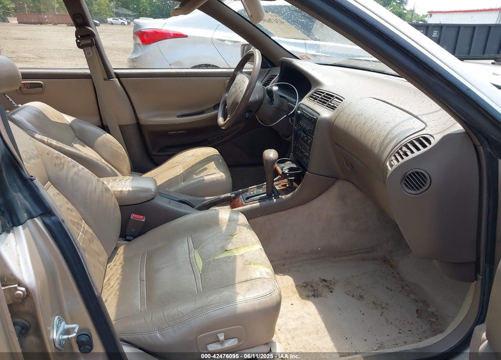 1995 LEXUS ES 300 VIN: JT8GK13T4S0129543