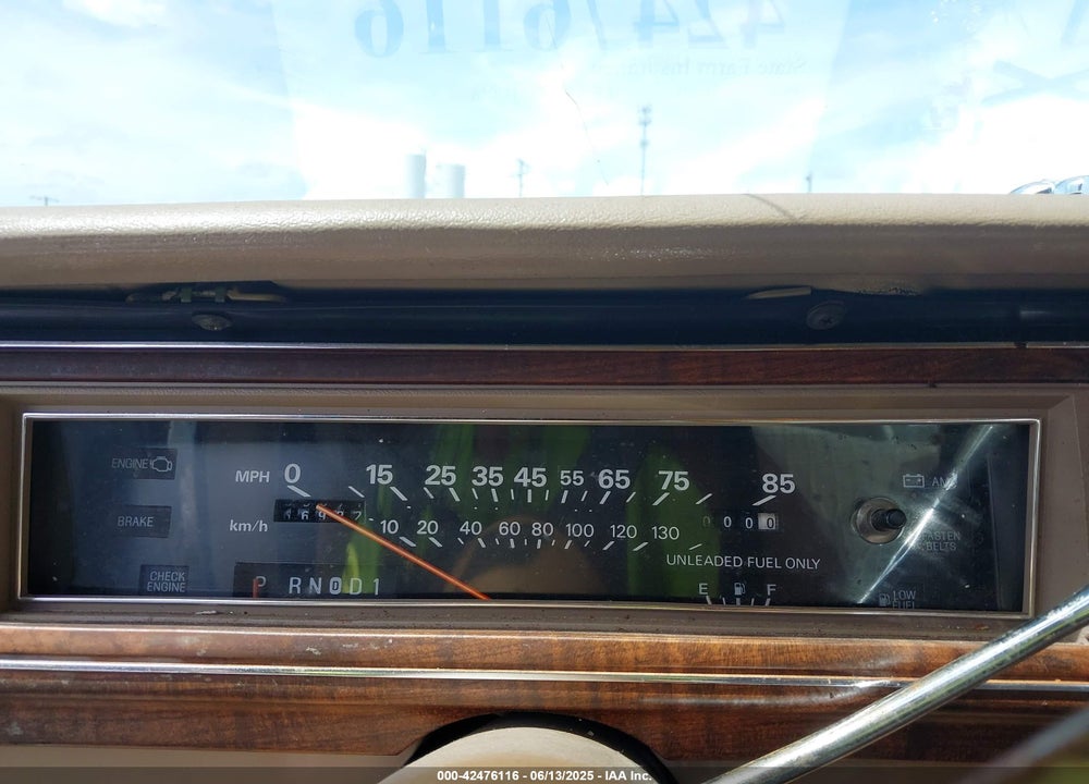 1989 FORD CROWN VICTORIA VIN: 2FABP73F6KX212652