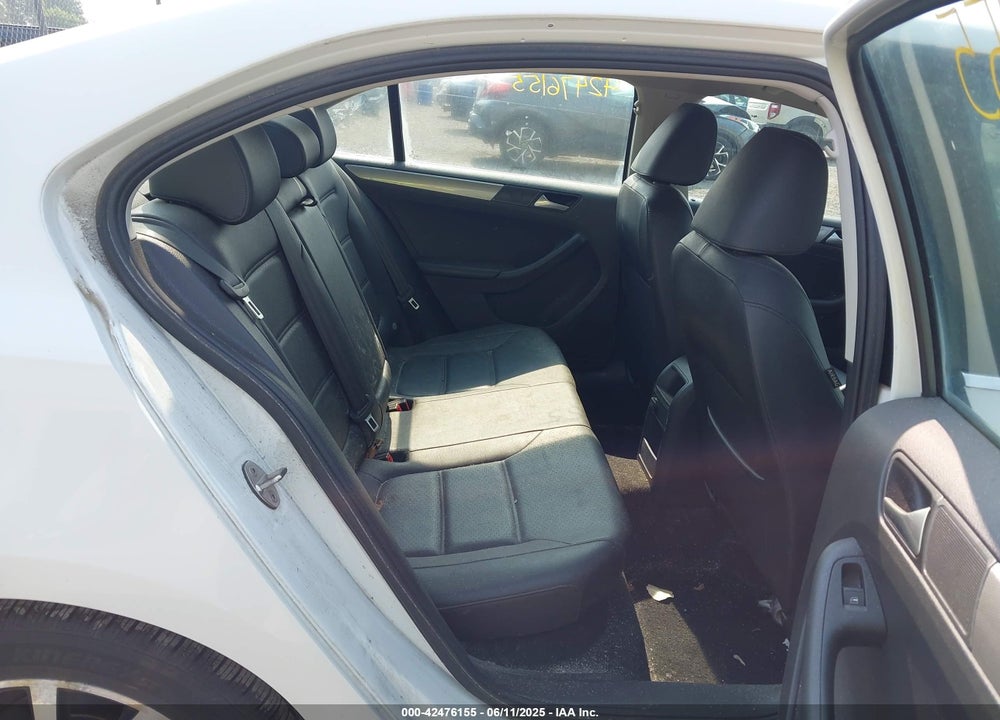 2017 VOLKSWAGEN JETTA VIN: 3VWDB7AJ5HM306919