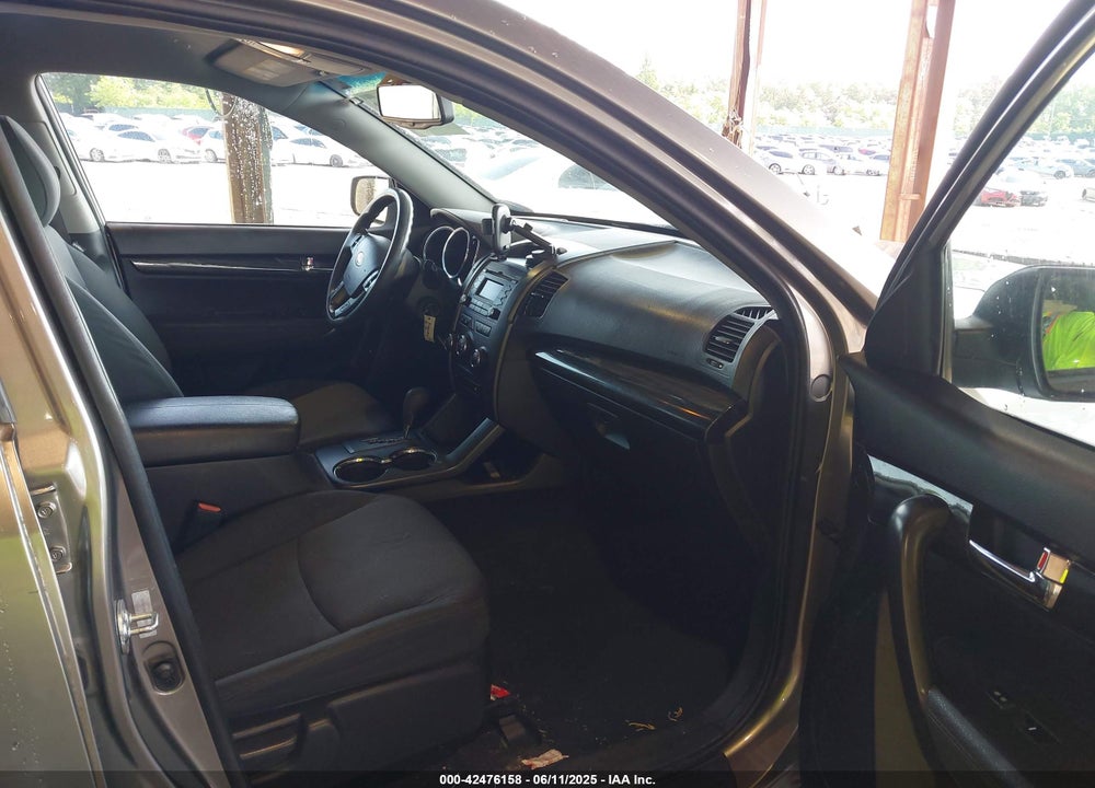 2012 KIA SORENTO VIN: 5XYKT4A6XCG205625