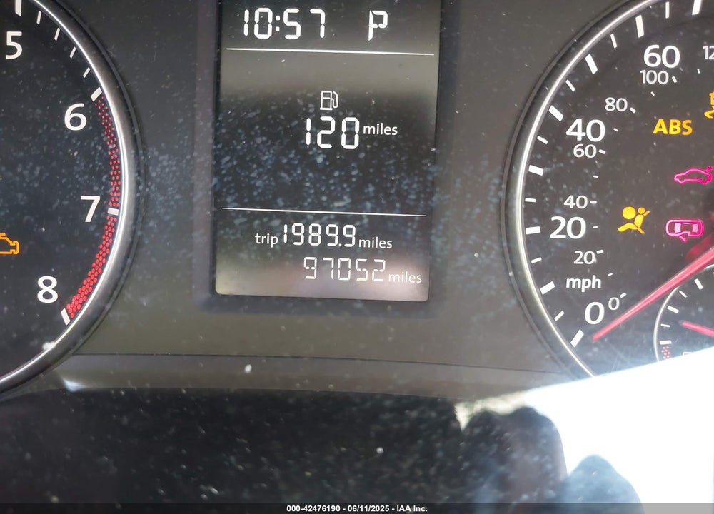 2015 VOLKSWAGEN PASSAT VIN: 1VWAT7A32FC005153