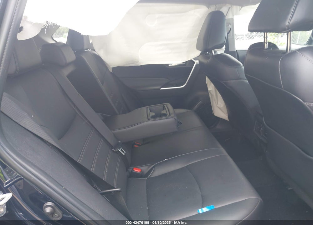 2023 TOYOTA RAV4 XLE PREMIUM VIN: 2T3A1RFV3PW354030
