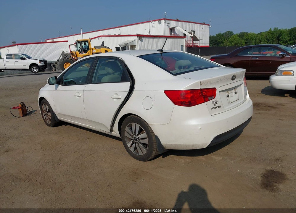 2013 KIA FORTE EX VIN: KNAFU4A22D5665767