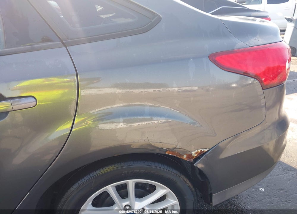2017 FORD FOCUS VIN: 1FADP3F26HL317546
