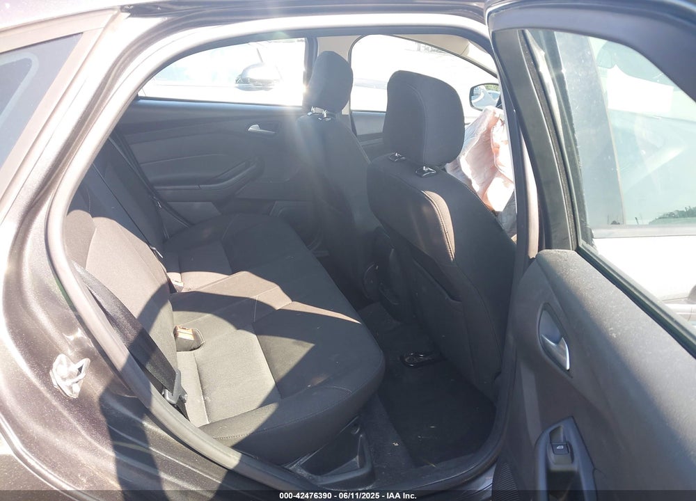 2017 FORD FOCUS VIN: 1FADP3F26HL317546