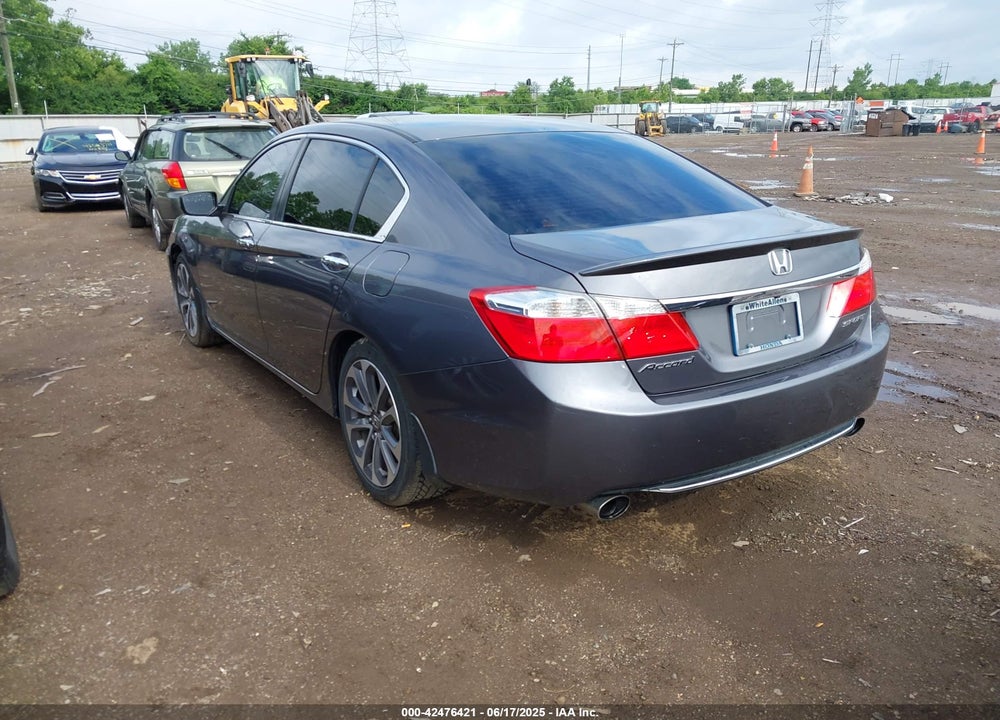 2015 HONDA ACCORD VIN: 1HGCR2F50FA222768