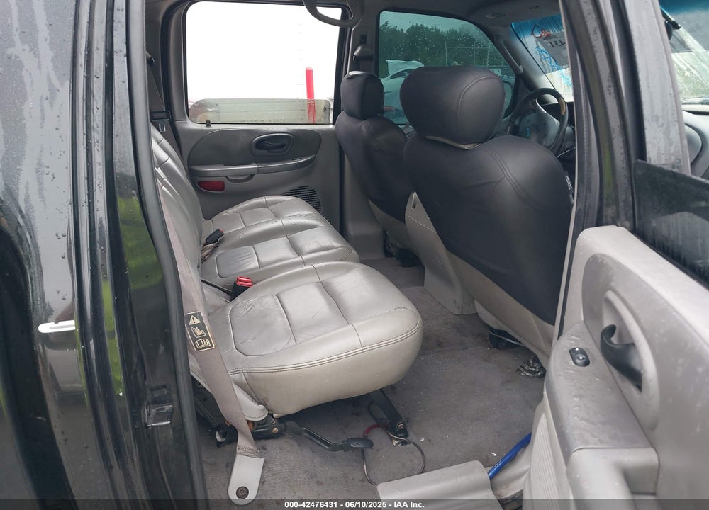 2002 FORD F-150 LARIAT/XLT VIN: 1FTRW08L72KD27457
