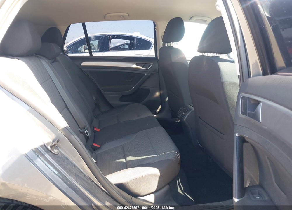 2016 VOLKSWAGEN GOLF VIN: 3VW217AU9GM021997