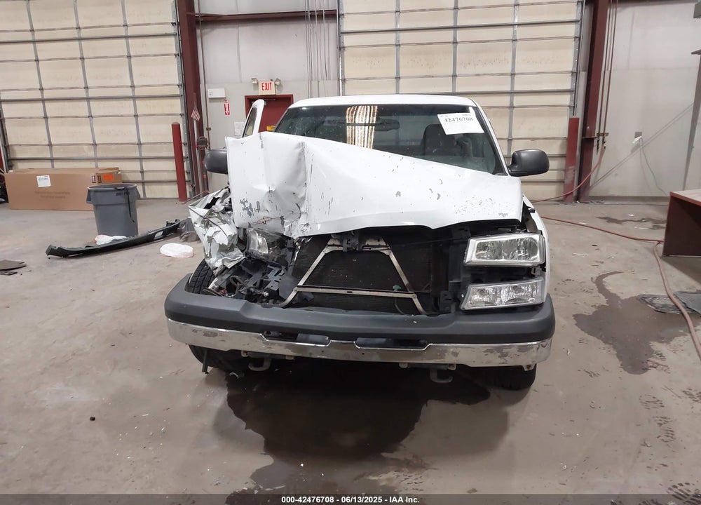 2004 CHEVROLET SILVERADO 1500 LS VIN: 2GCEC19V241101262