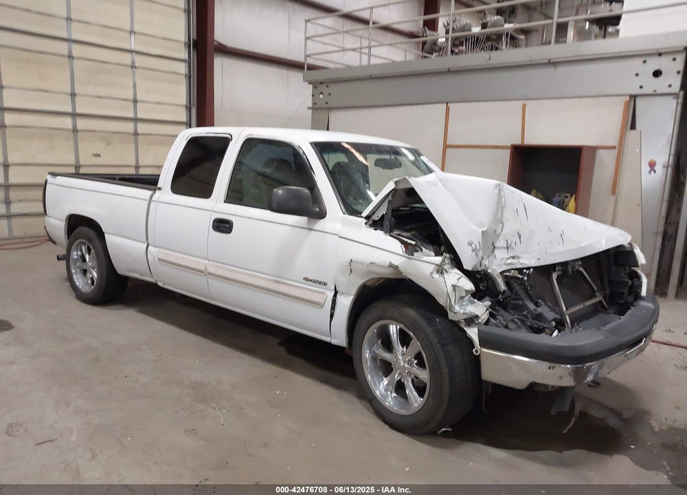 2004 CHEVROLET SILVERADO 1500 LS VIN: 2GCEC19V241101262