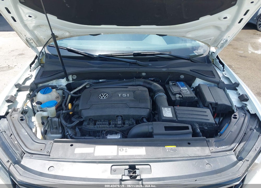 2016 VOLKSWAGEN PASSAT VIN: 1VWAT7A33GC056162