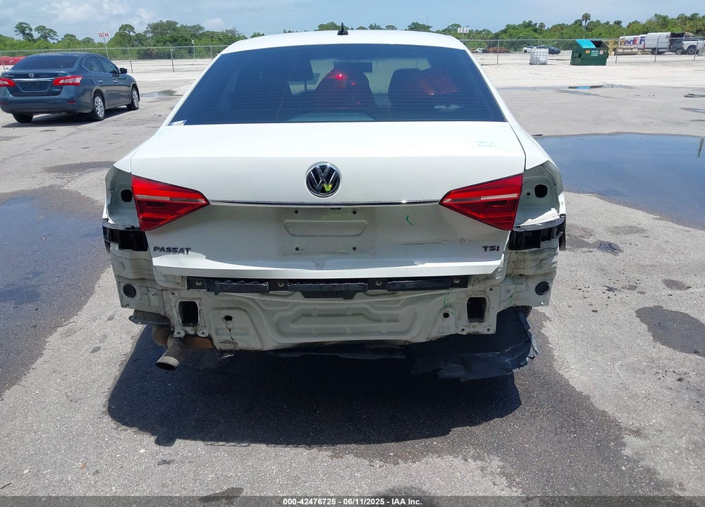 2016 VOLKSWAGEN PASSAT VIN: 1VWAT7A33GC056162