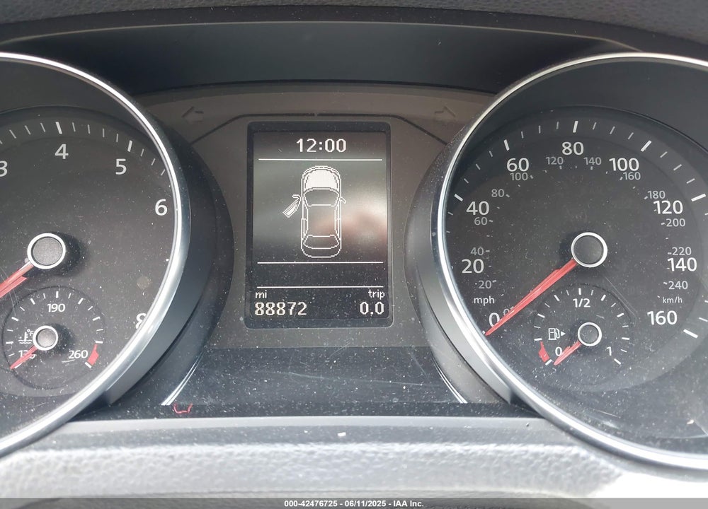 2016 VOLKSWAGEN PASSAT VIN: 1VWAT7A33GC056162