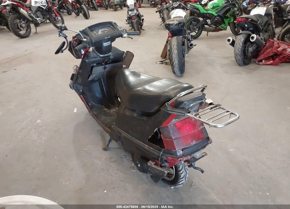 1985 HONDA CH150 VIN: JH2KF0106FK001695