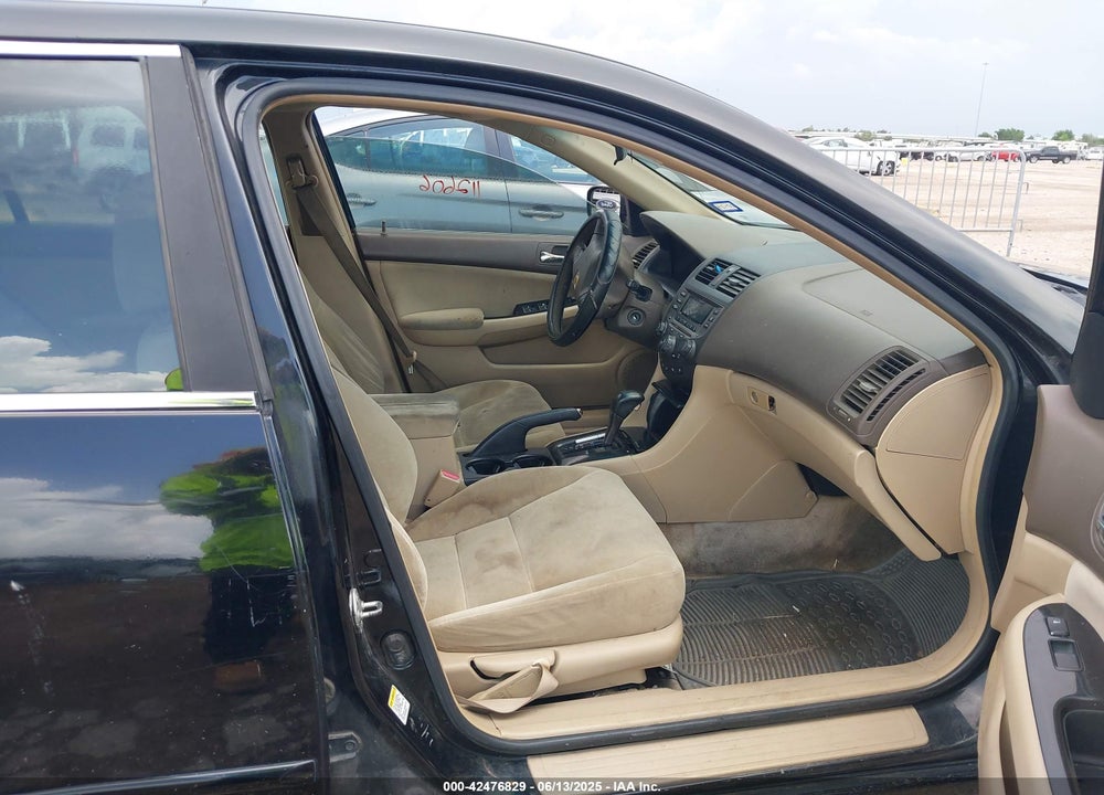 2007 HONDA ACCORD VIN: 1HGCM56357A112606