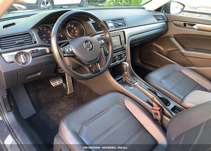 2017 VOLKSWAGEN PASSAT 1.8T R-LINE VIN: 1VWDT7A37HC046443