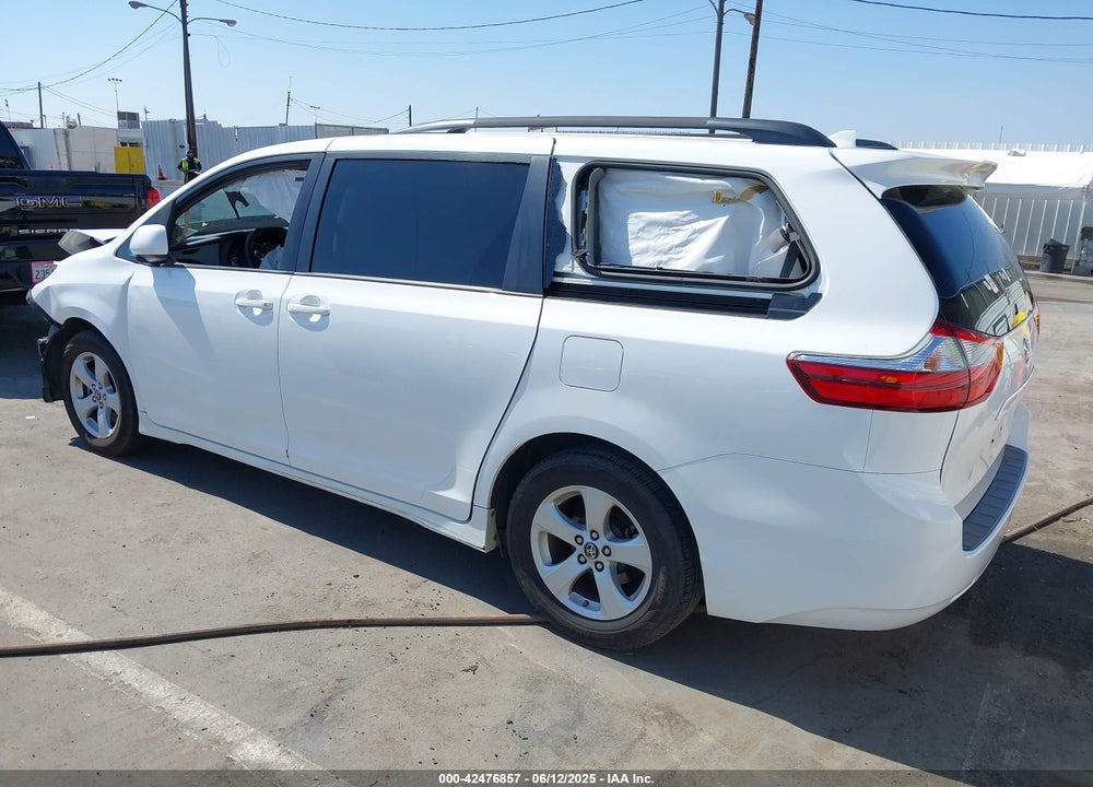 2018 TOYOTA SIENNA VIN: 5TDKZ3DC3JS913810