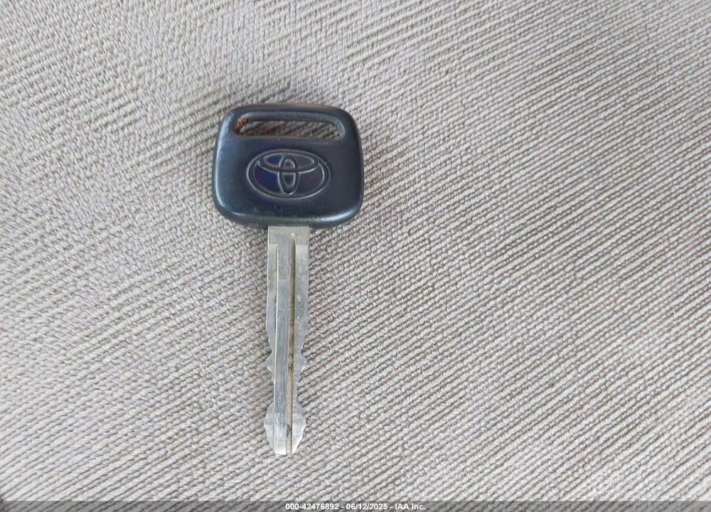 2002 TOYOTA TACOMA VIN: 5TEWM72NX2Z097369
