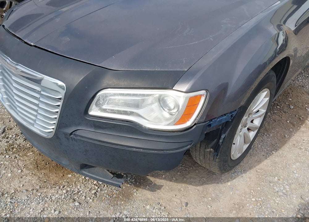 2013 CHRYSLER 300 VIN: 2C3CCAAG4DH588190