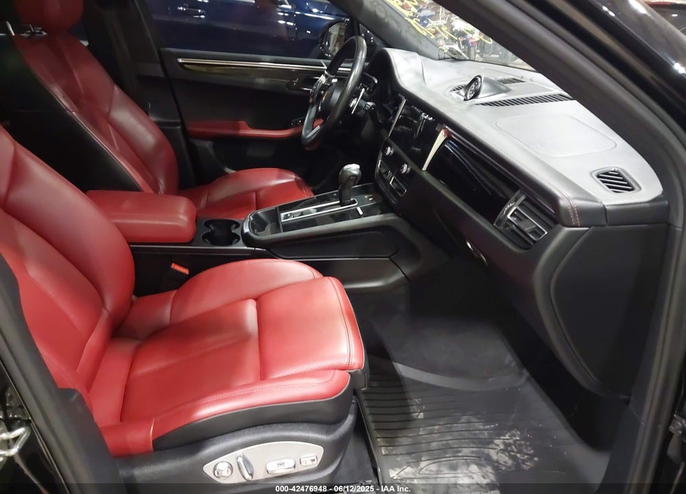 2022 PORSCHE MACAN VIN: WP1AA2A54NLB11338