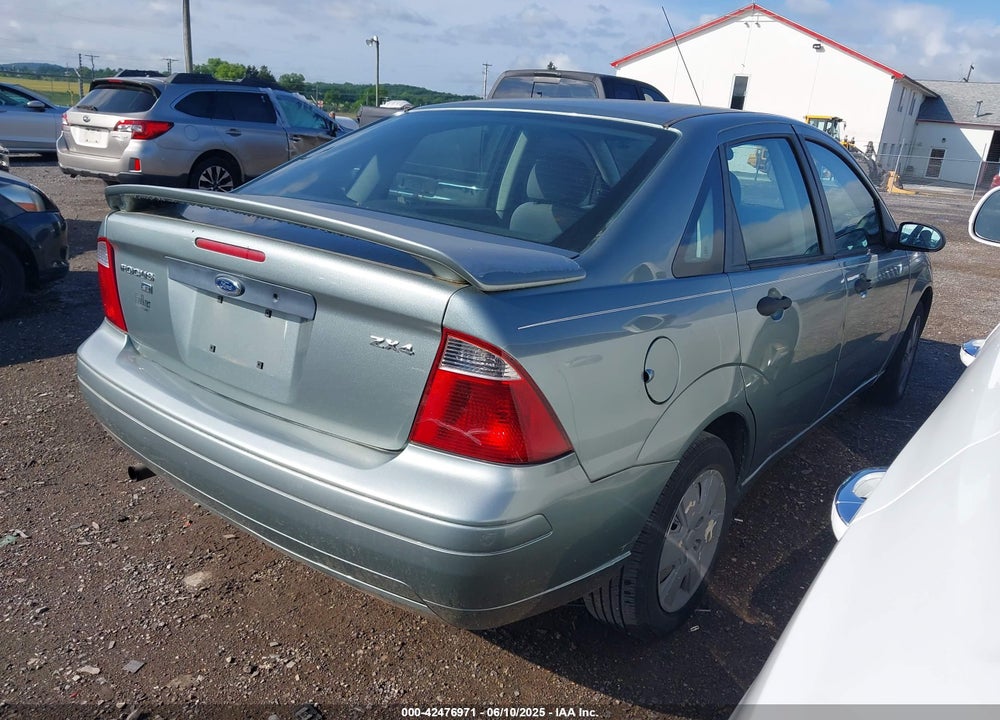 2006 FORD FOCUS ZX4 VIN: 1FAFP34N96W102857