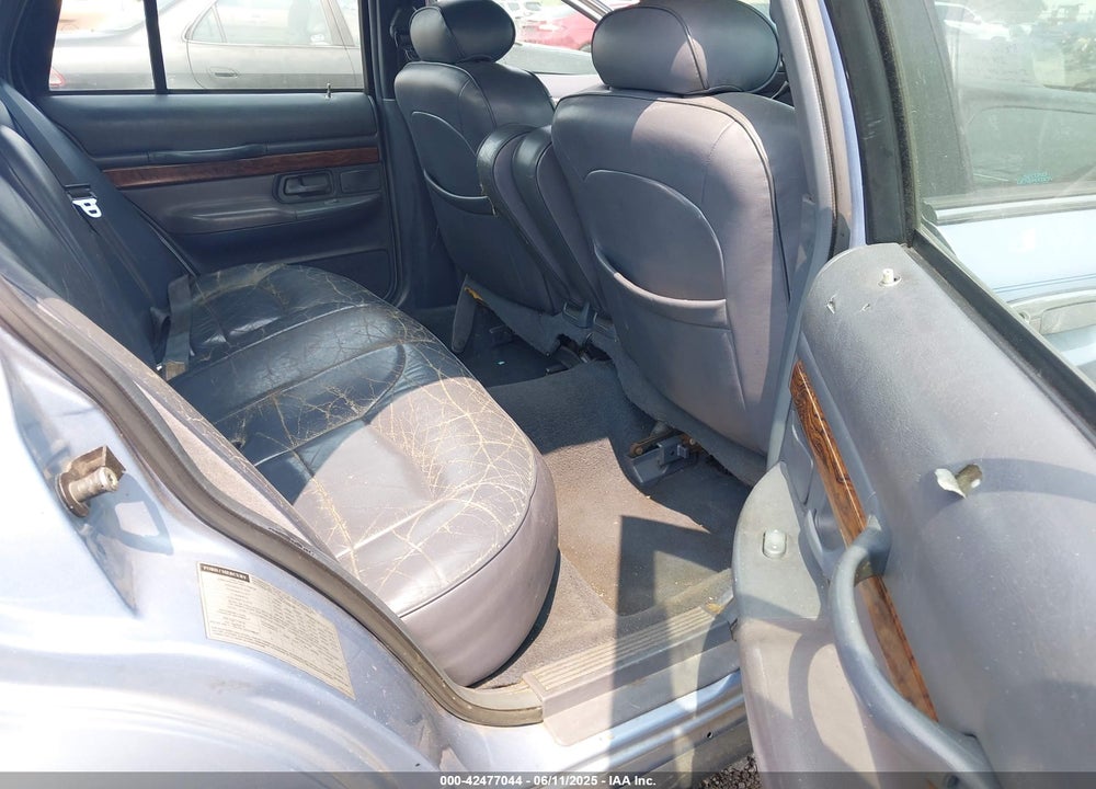 1998 MERCURY GRAND MARQUIS VIN: 2MEFM75W9WX671437