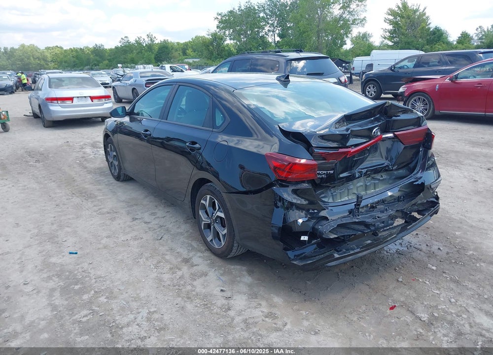 2021 KIA FORTE VIN: 3KPF24AD7ME264763