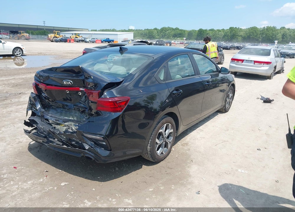 2021 KIA FORTE VIN: 3KPF24AD7ME264763