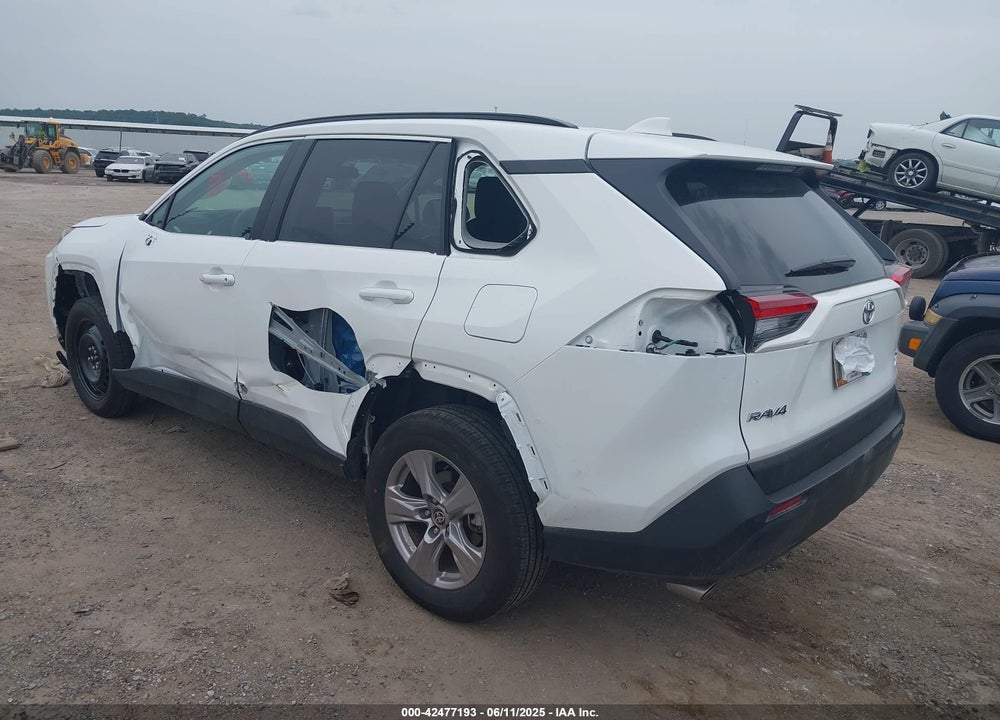 2025 TOYOTA RAV4 XLE VIN: 2T3P1RFV4SW515617
