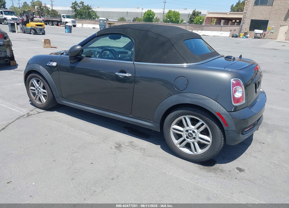 2013 MINI ROADSTER VIN: WMWSY3C52DT593792
