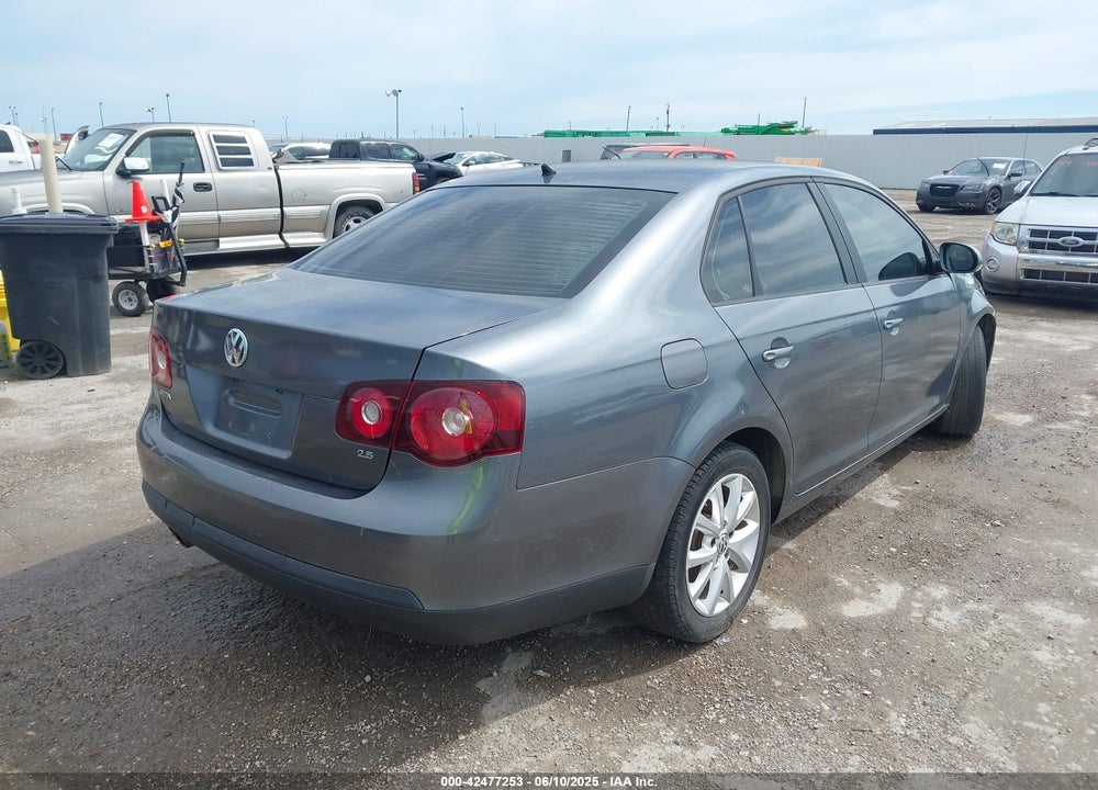 2010 VOLKSWAGEN JETTA VIN: 3VWRX7AJ7AM155675