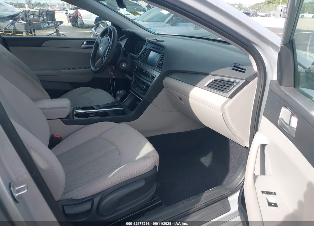2016 HYUNDAI SONATA VIN: 5NPE24AF5GH398636
