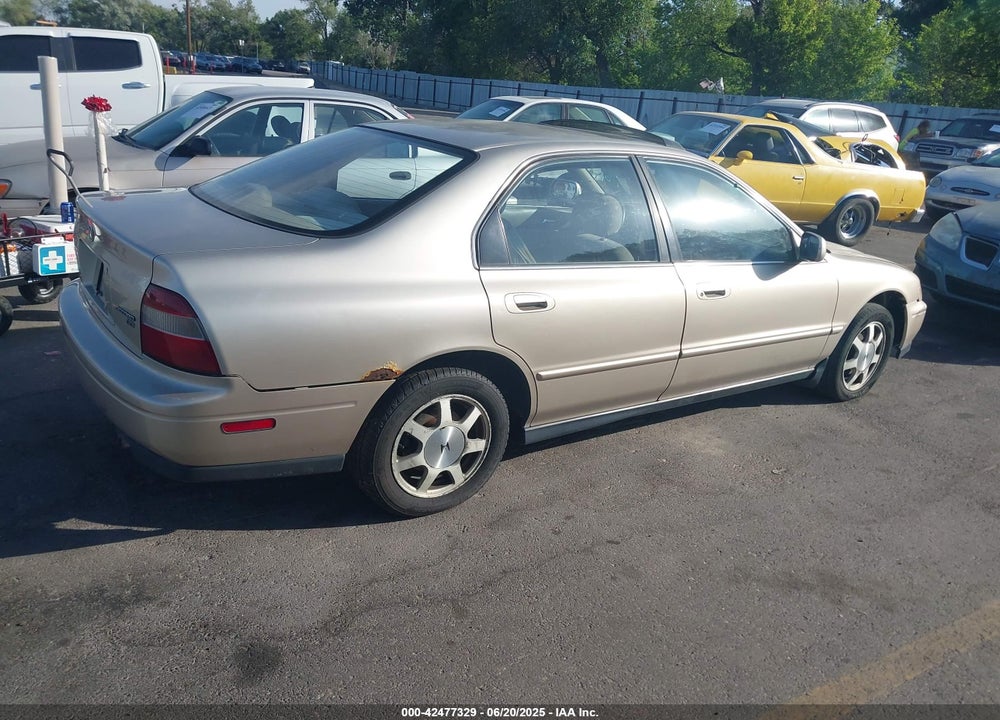 1994 HONDA ACCORD EX VIN: JHMCD5655RC120856