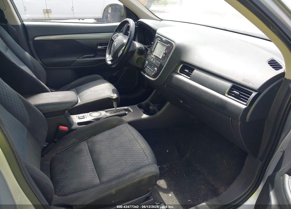 2014 MITSUBISHI OUTLANDER VIN: JA4AD3A35EZ011222