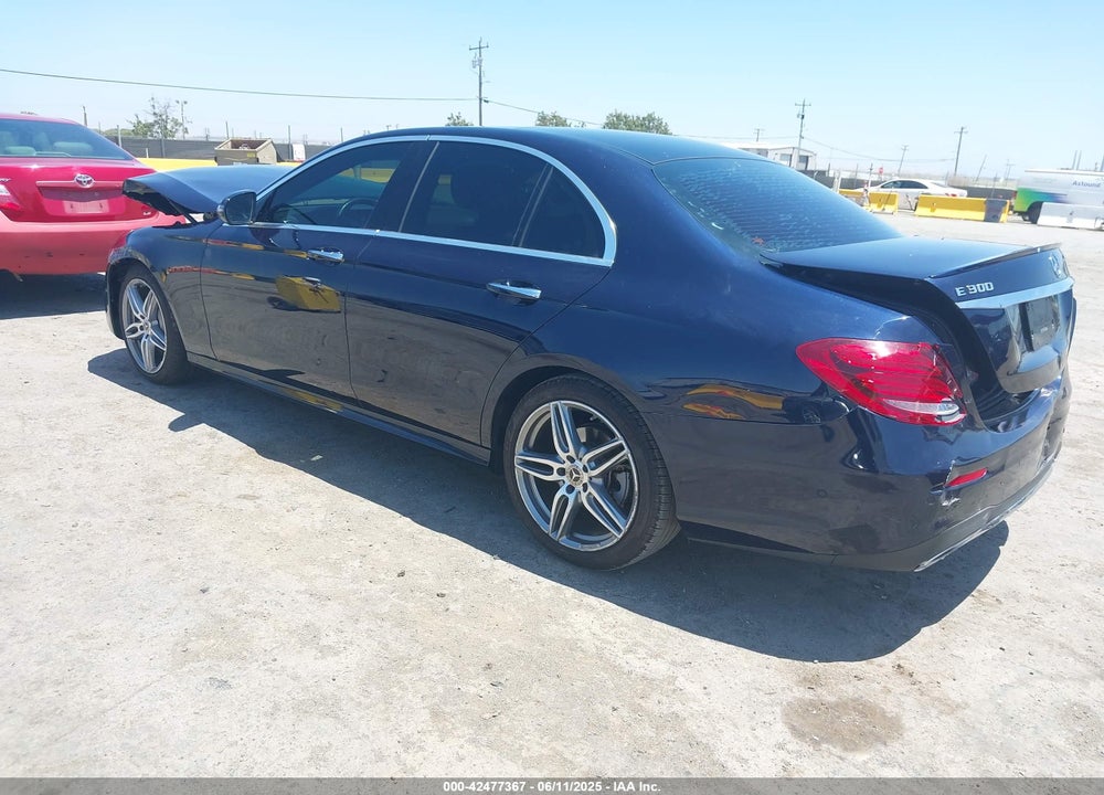 2018 MERCEDES-BENZ E 300 VIN: WDDZF4JB8JA353889