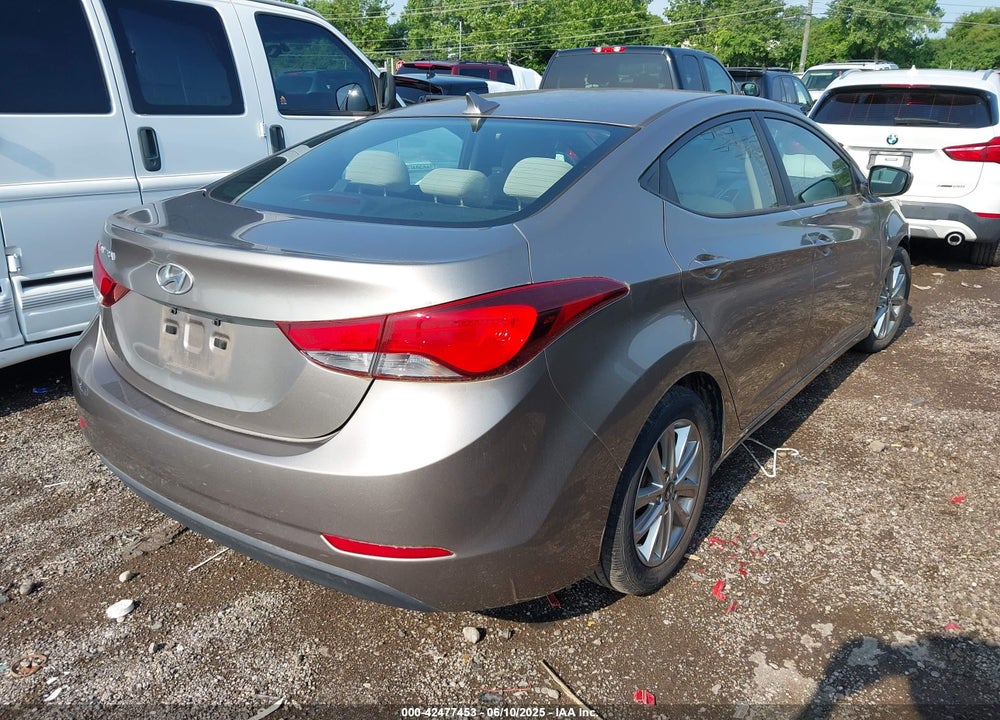 2014 HYUNDAI ELANTRA VIN: 5NPDH4AE8EH479452