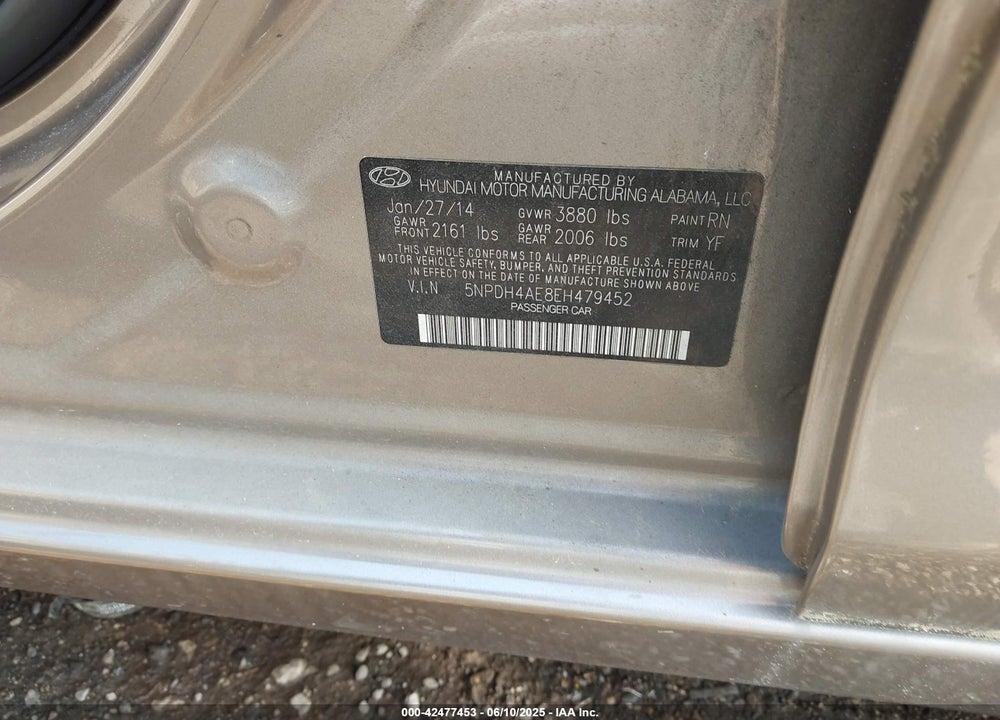 2014 HYUNDAI ELANTRA VIN: 5NPDH4AE8EH479452