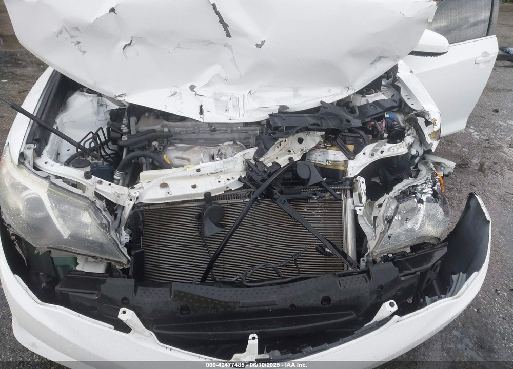 2014 TOYOTA CAMRY SE VIN: 4T1BF1FK8EU832221