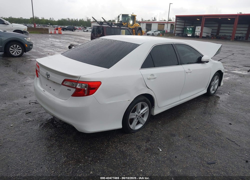 2014 TOYOTA CAMRY SE VIN: 4T1BF1FK8EU832221