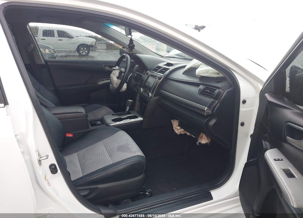 2014 TOYOTA CAMRY SE VIN: 4T1BF1FK8EU832221