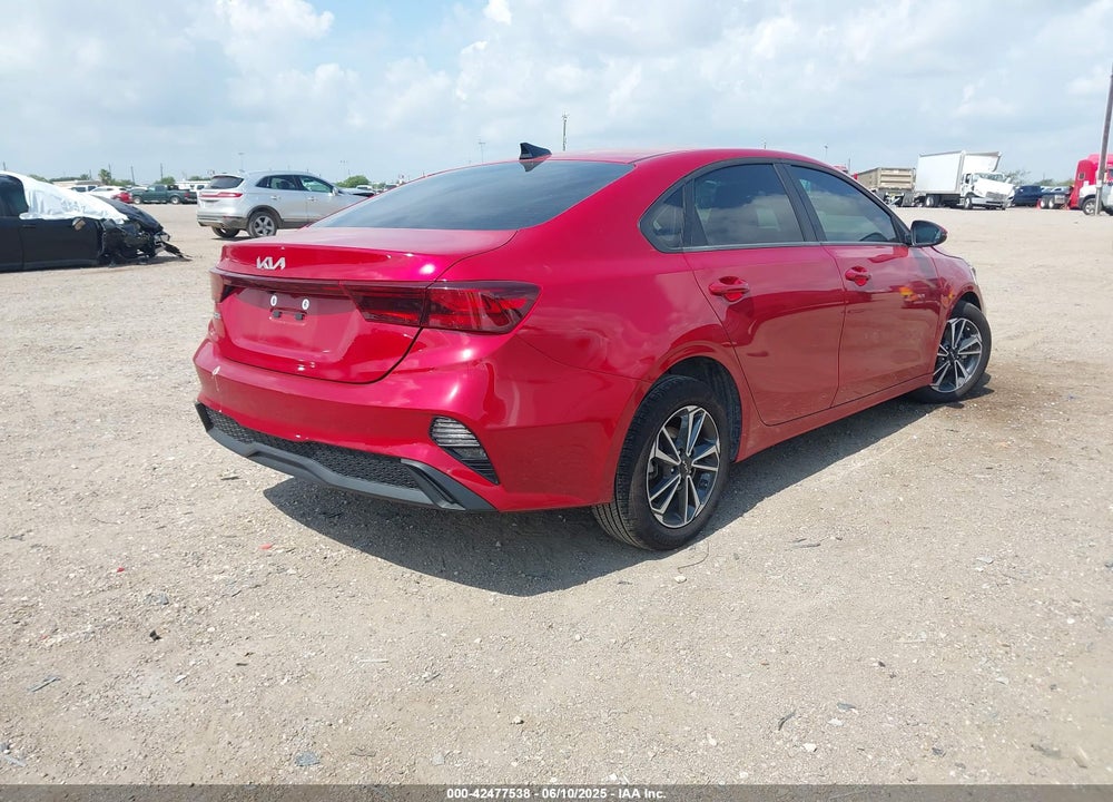 2024 KIA FORTE VIN: 3KPF24AD2RE837236