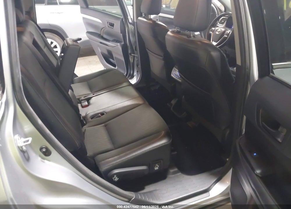 2016 TOYOTA HIGHLANDER VIN: 5TDBKRFH4GS248571